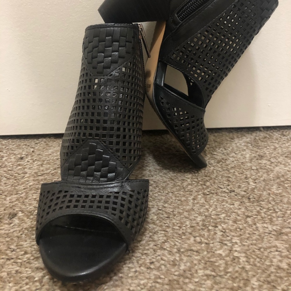 Vince Camuto - Women’s High Heel Black Size 6.